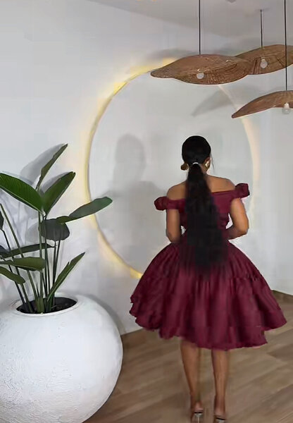 Robe Bordeaux Évasée Élégante