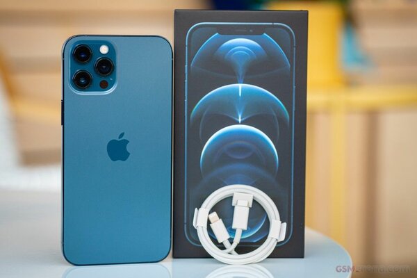 Iphone 12 pro max 256 gb k15,500