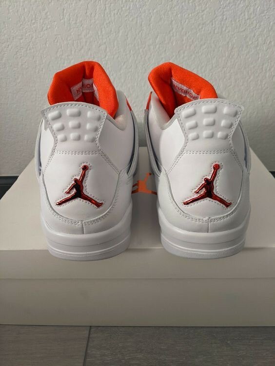 Jordan 4