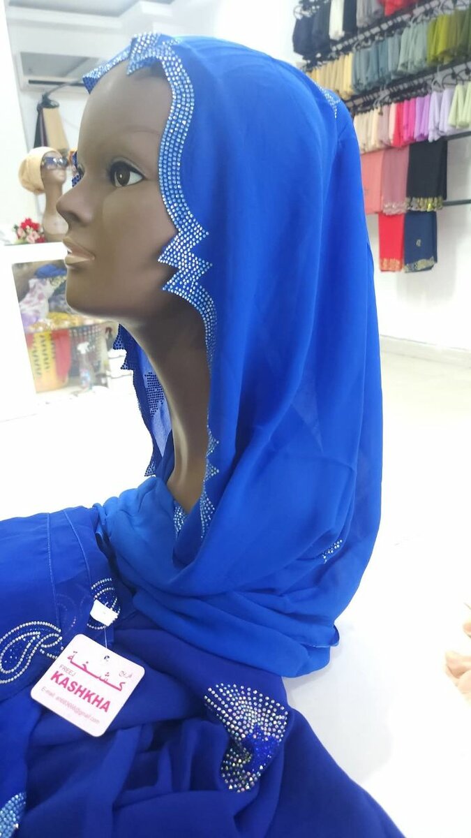 Hijab élégant brodé