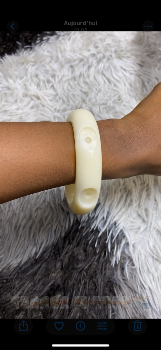 Bracelet en résine élégant