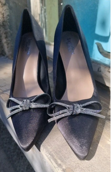 shoes gloss patent heel