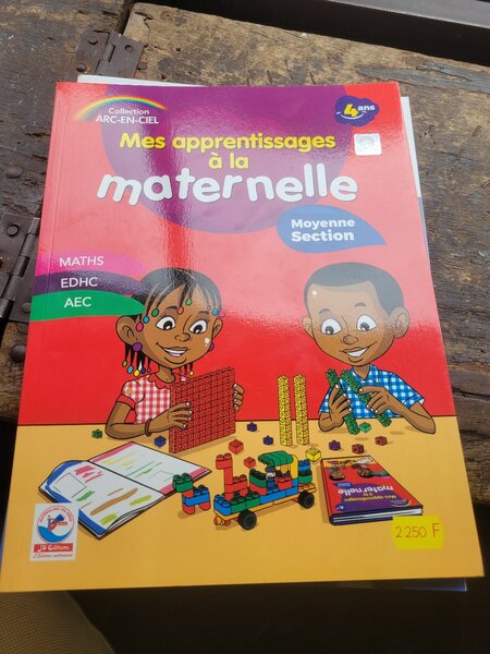 Livre éducatif maternelle