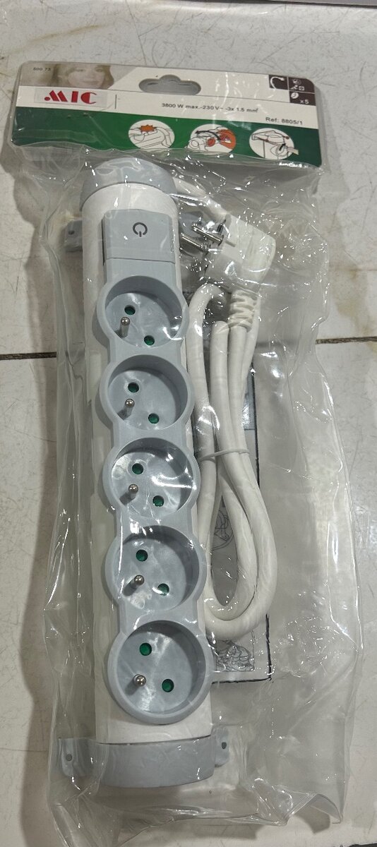 Bloc multiprise avec interrupteur