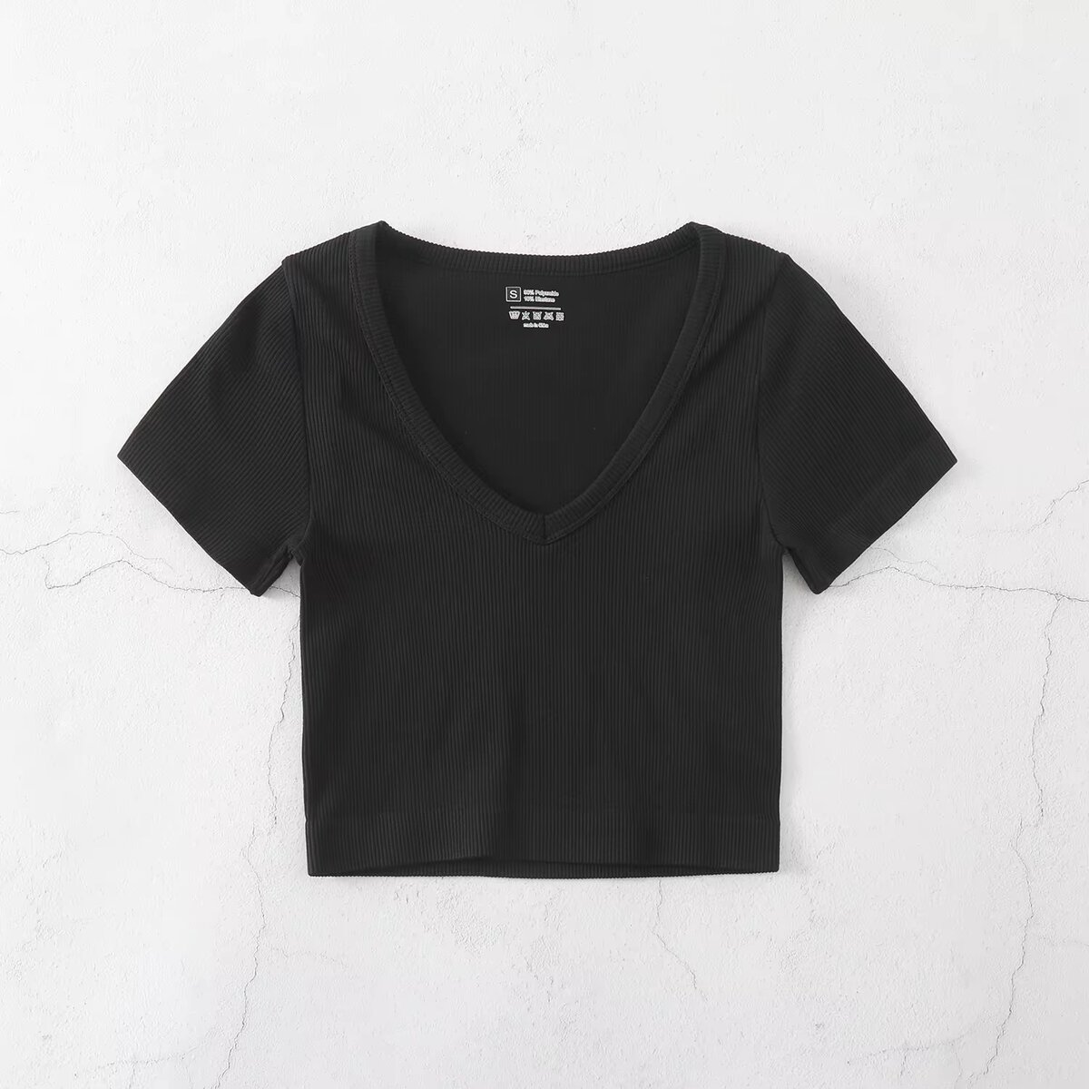 T-shirt court en V