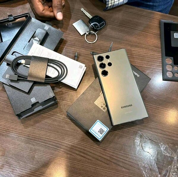 SAMSUNG GALAXY (S23 ULTRA) 512GB 12GB RAM première copie