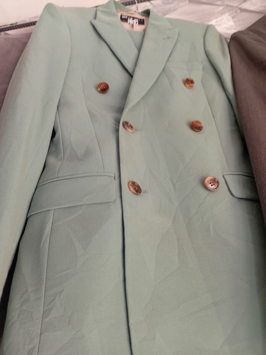 Men's Complete  Suites