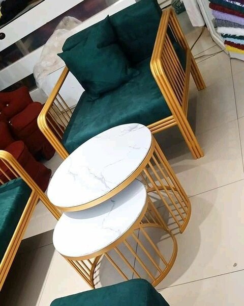 Tables Gigognes Élégantes en Marbre et Métal Noir