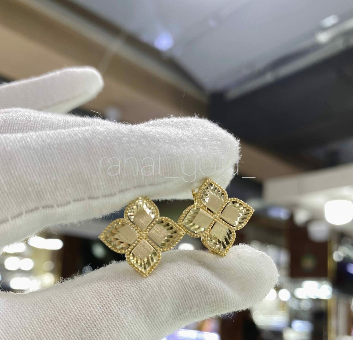 Очень красивые серьги для молодёжи