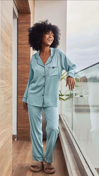 Pyjama en satin élégant