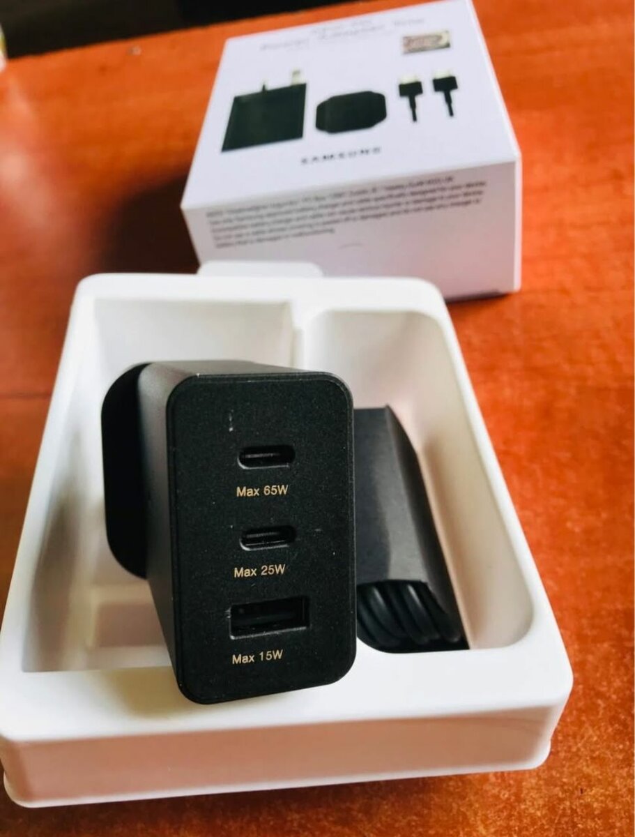 Samsung C to C 65watts charger