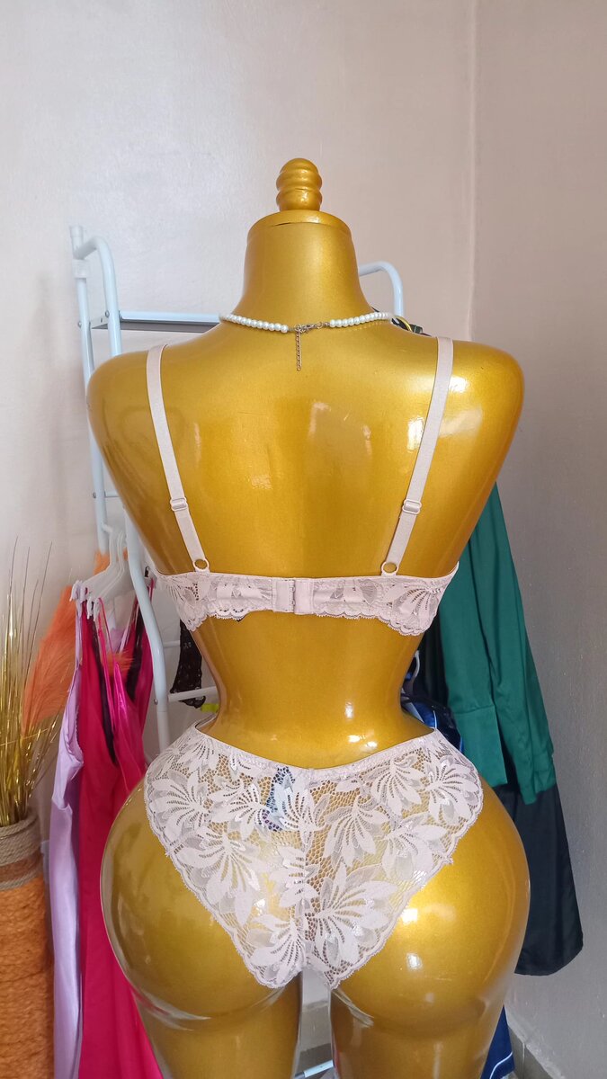 Ensemble lingerie dentelle