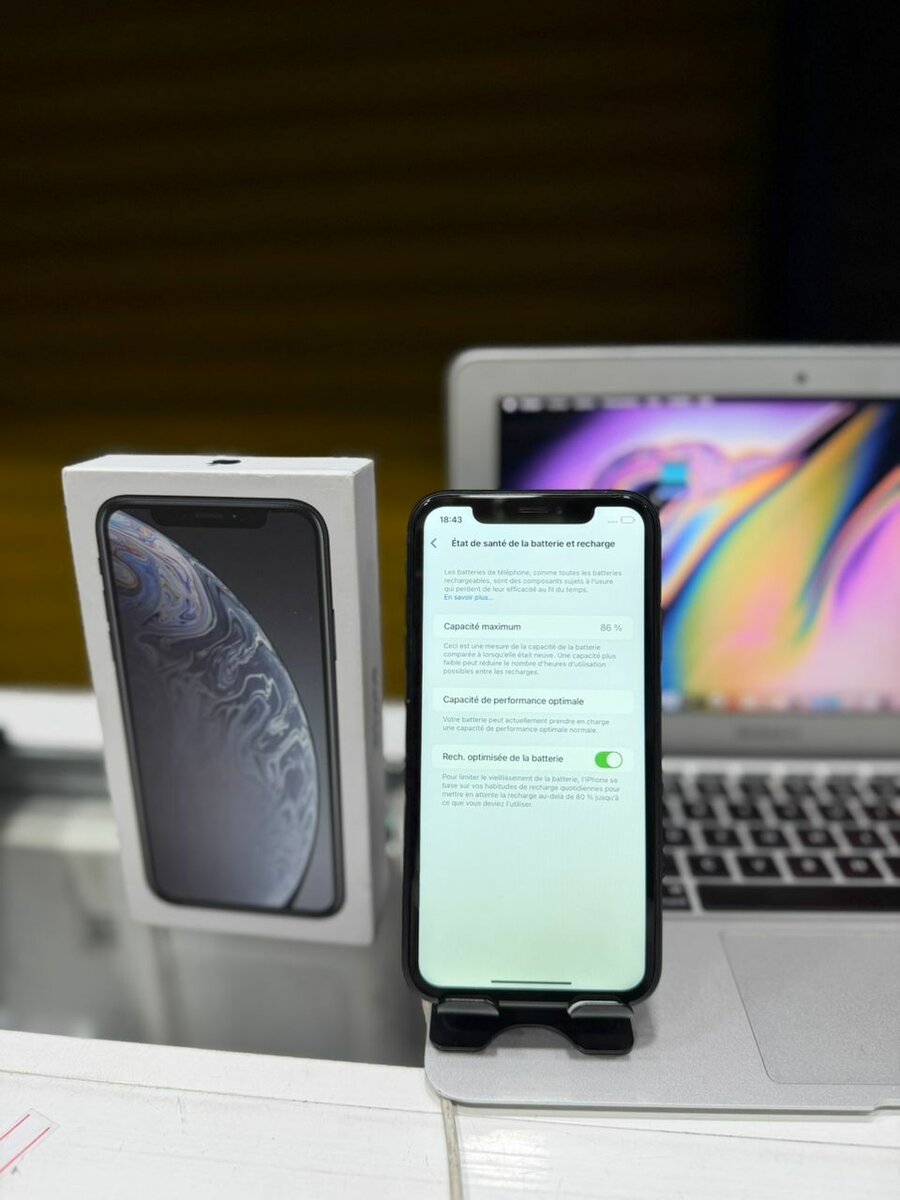 iPhone XR 64 Go 2nd main