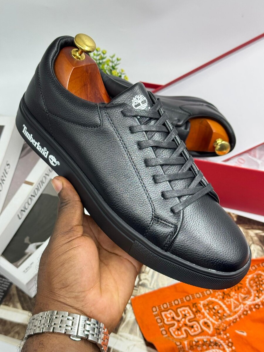 TIMBERLAND ALL BLACK