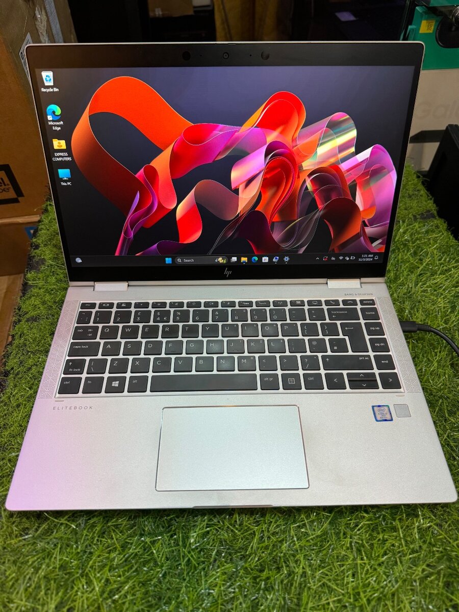 HP Elitebook 1040 G6 X360 (8 Gen)  Intel Core i7 ram 16GB