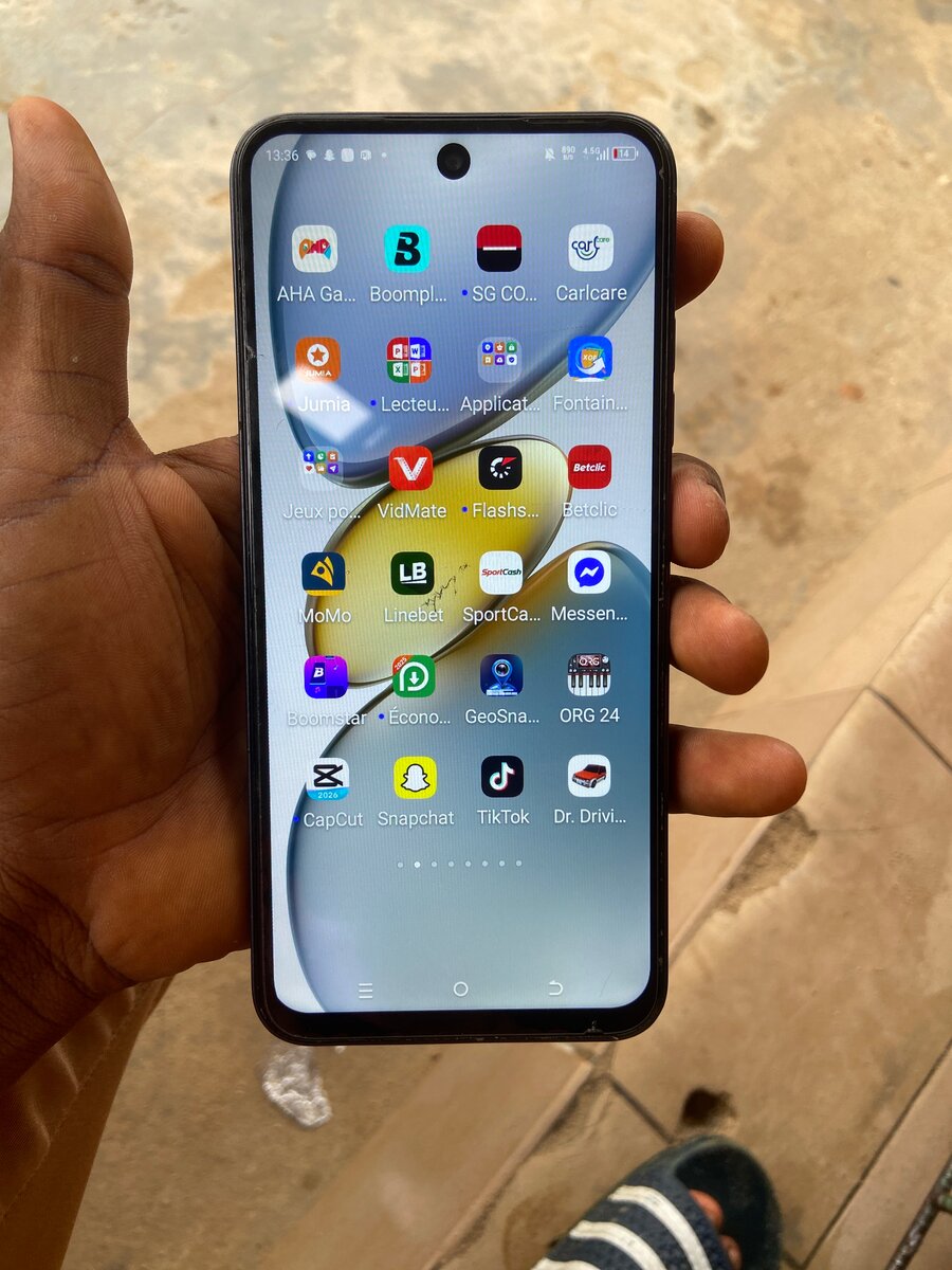 Smartphone Tecno moderne