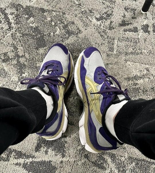 ASICS runner nyc