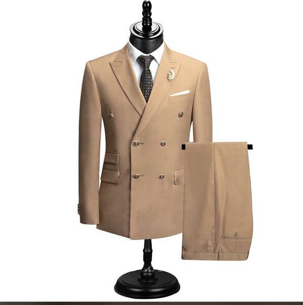 costume de cérémonie.