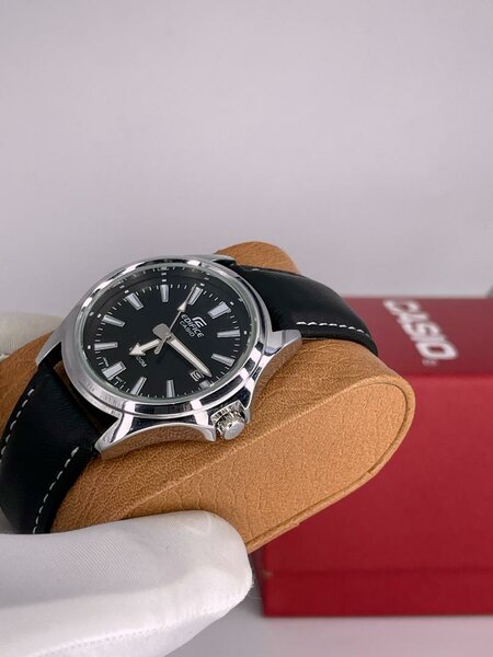 Montre Classique en Cuir