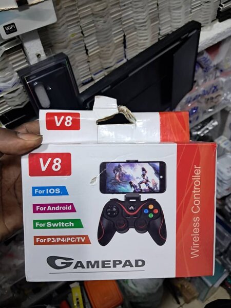 Manette sans fil V8 multifonction