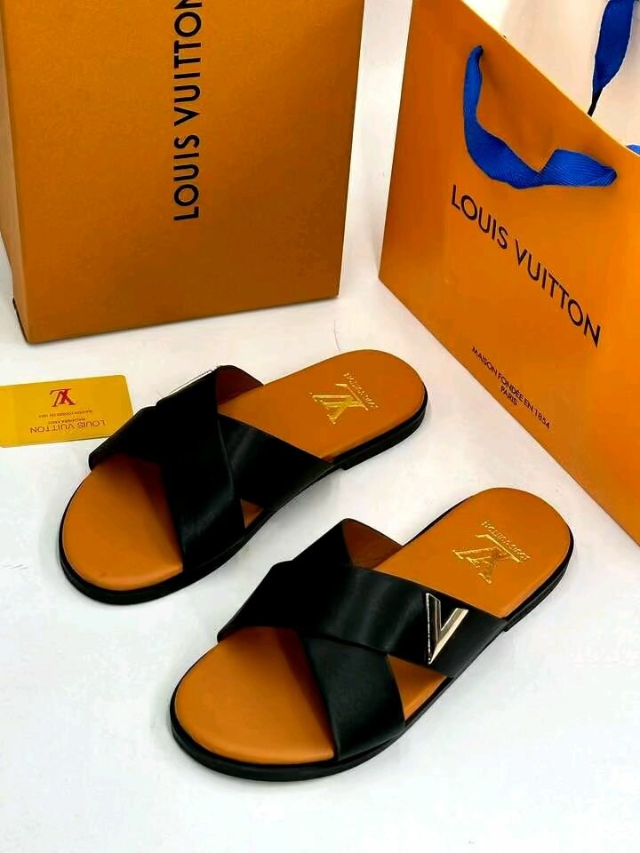Louis Vuitton Slippers