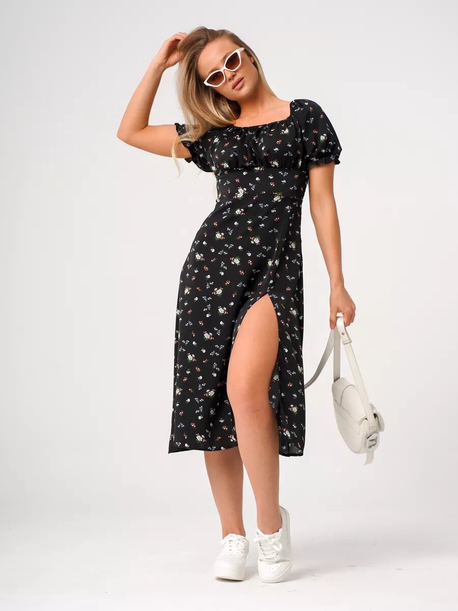 Платье черное на лето иделально подчеркивает фигуру