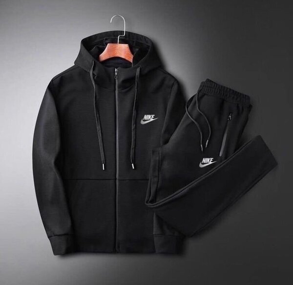 Ensemble survêtement Nike noir