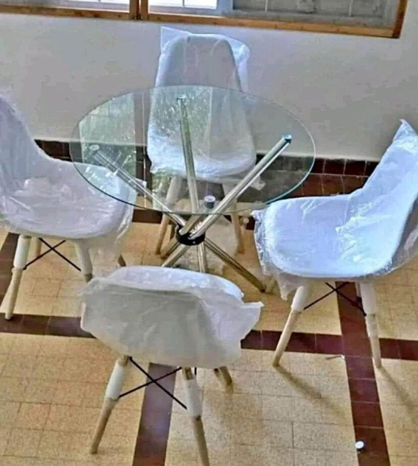 Table à manger ronde moderne