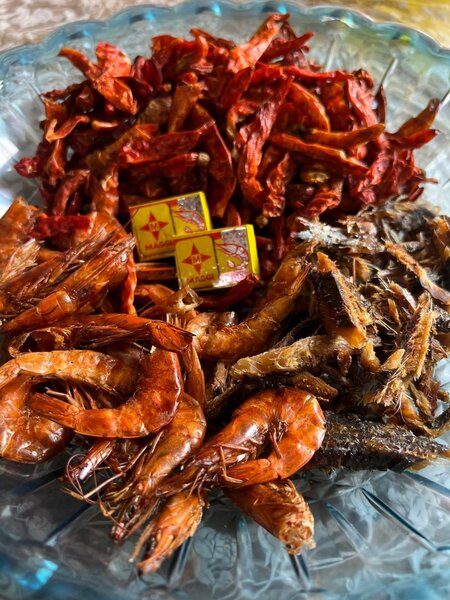 Mélange d'épices et crevettes séchées