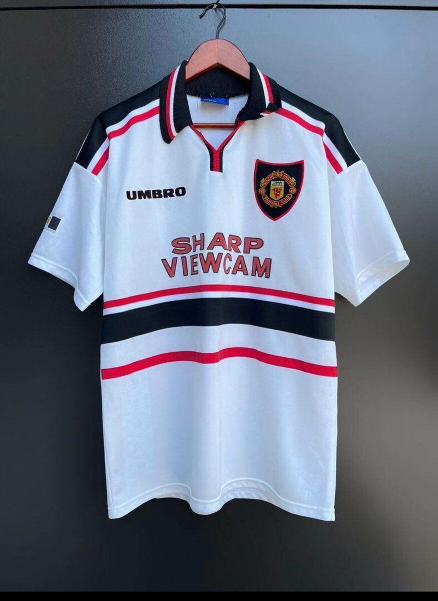 Maillot de football rétro Umbro
