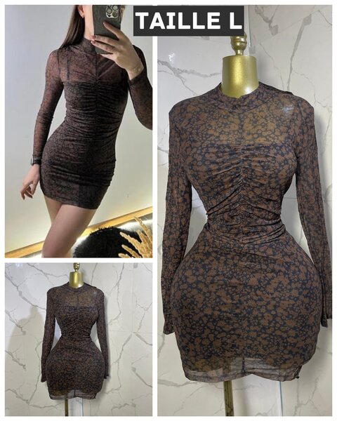 Robe moulante fleurie