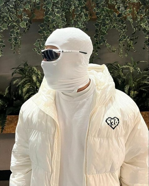 Cagoule multifonction en tissu respirant