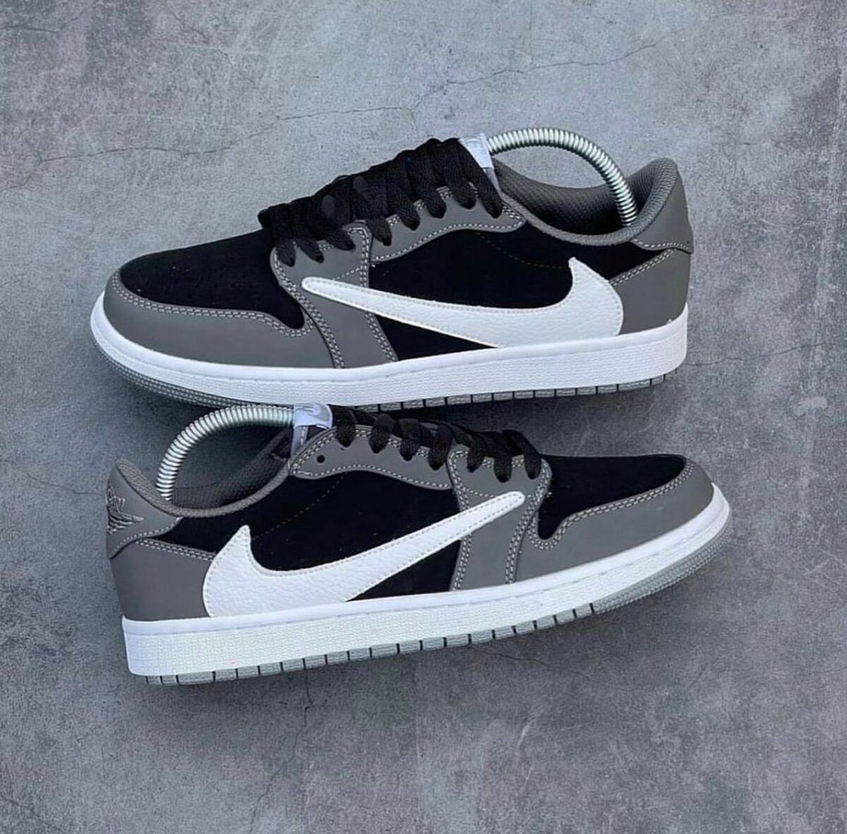 AIR JORDAN 1 LOW