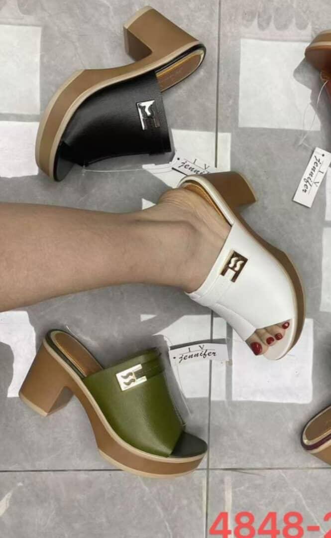 Sandales à talon tendance