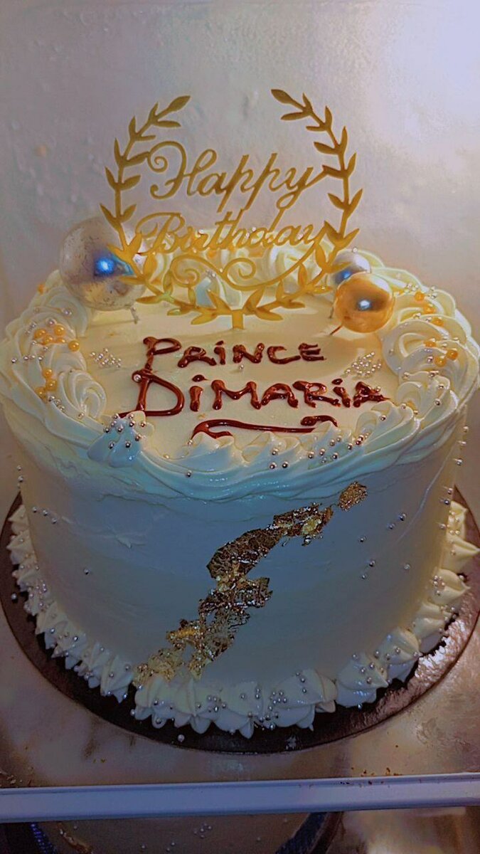 Gâteau d'anniversaire élégant