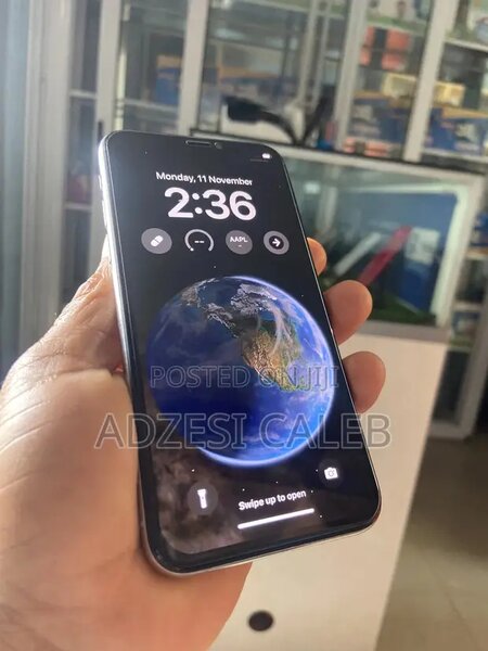 Apple iPhone X 256 GB White