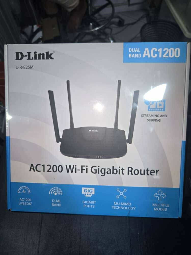 D-LINK AC1200 Gigabit Router