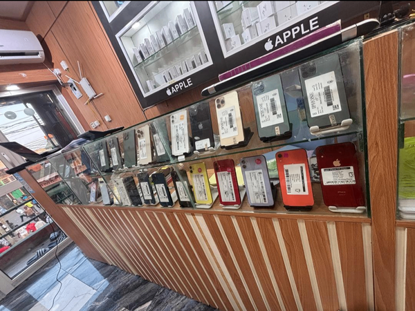 Apple iPhone Collection