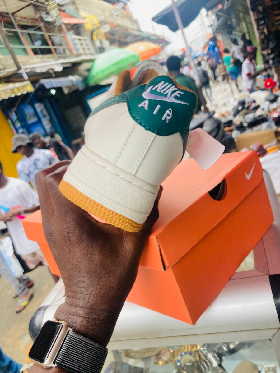 Baskets Nike Air Blancs