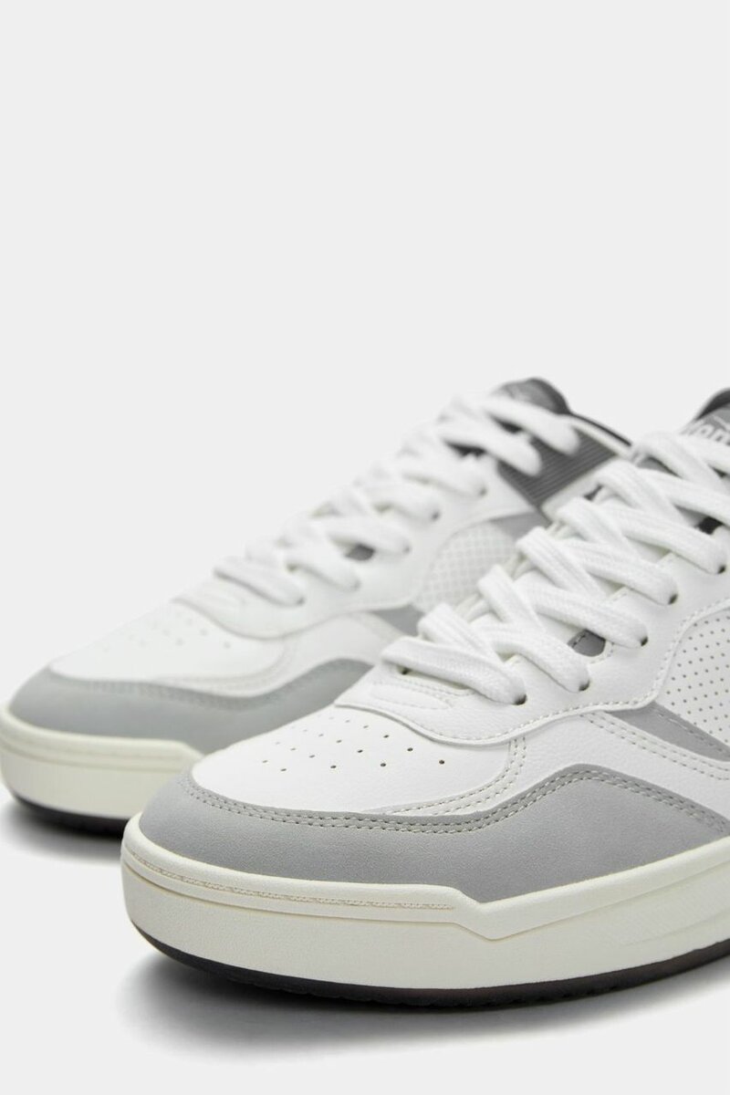 SNEAKERS PULL AND BEAR