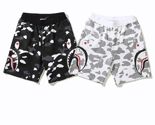 Shorts camouflage requin