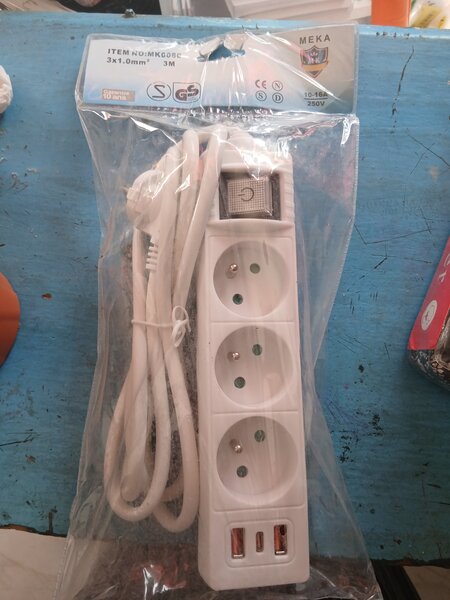 Prise Multiple USB Intégrée