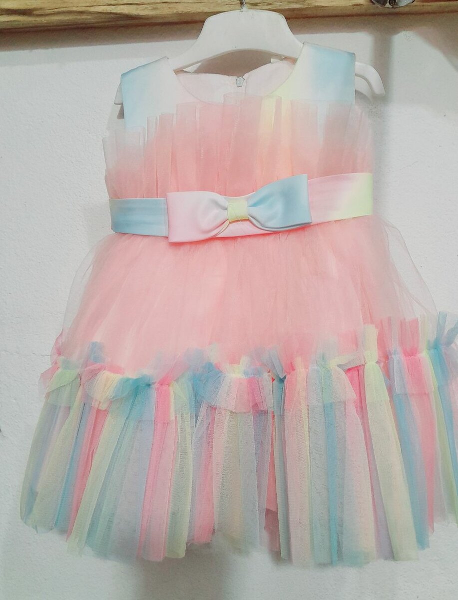 Robe de fille en tulle pastel