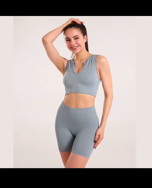 Ensemble de sport femme