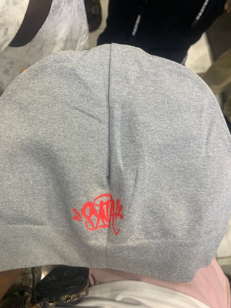 Bonnet en jersey gris stylé