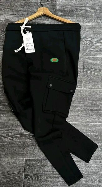 Pantalon cargo noir élégant