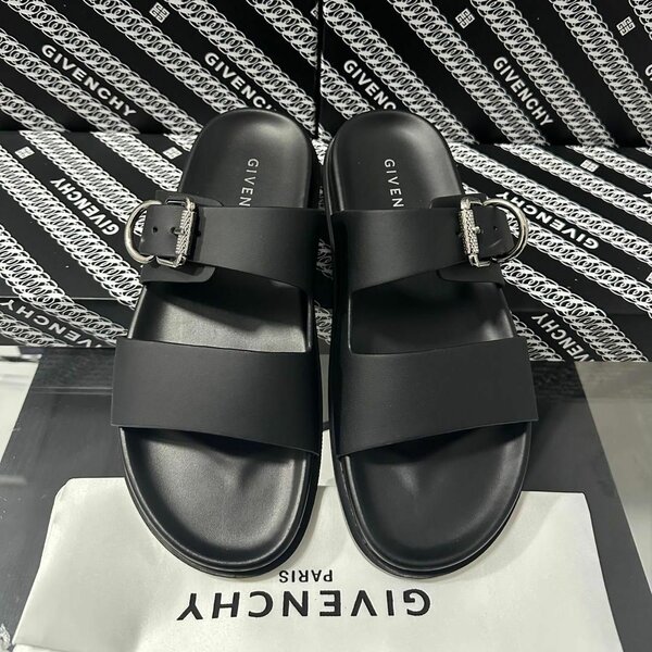 Sandales en cuir Givenchy