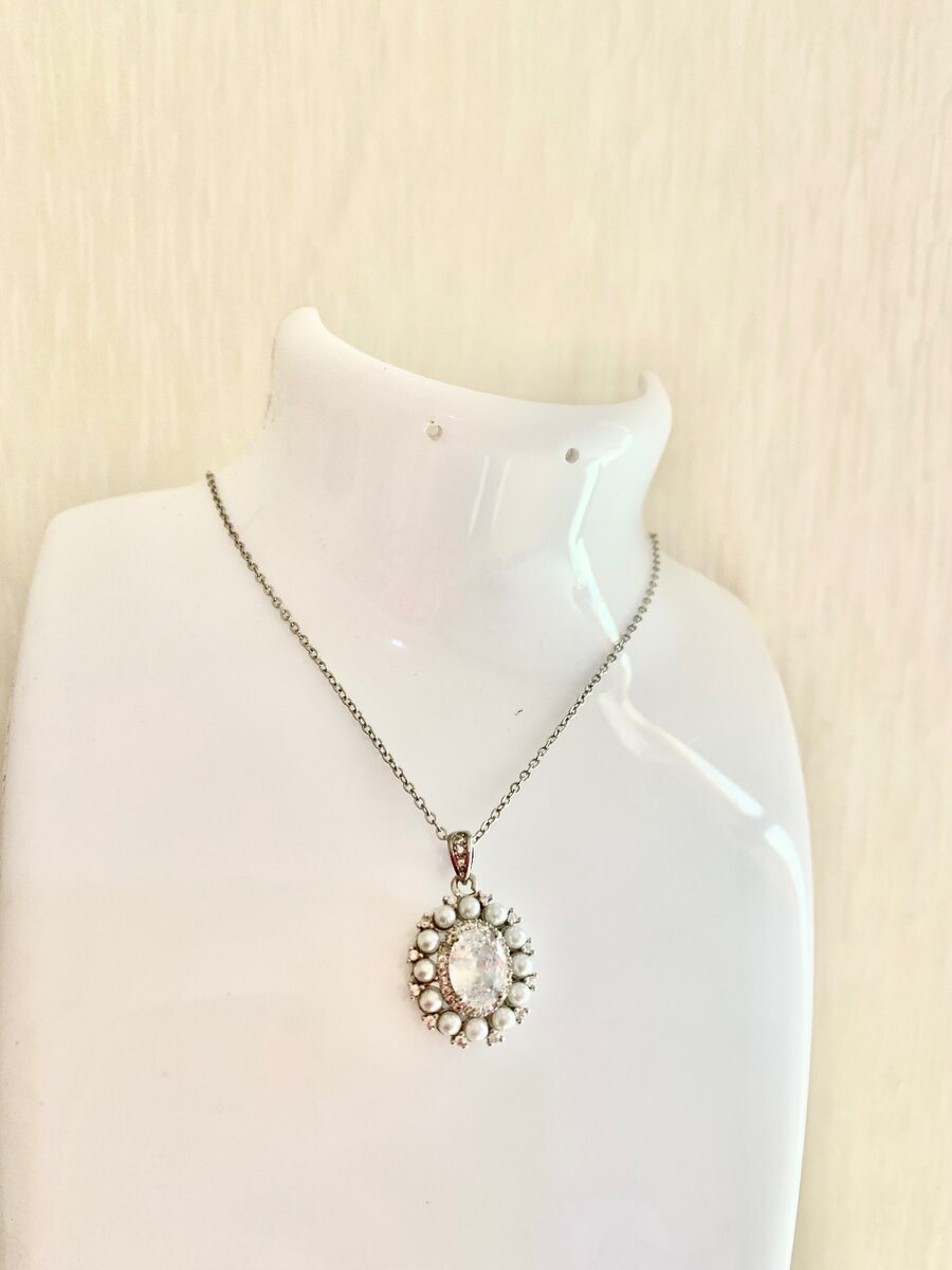 Ladies Necklace