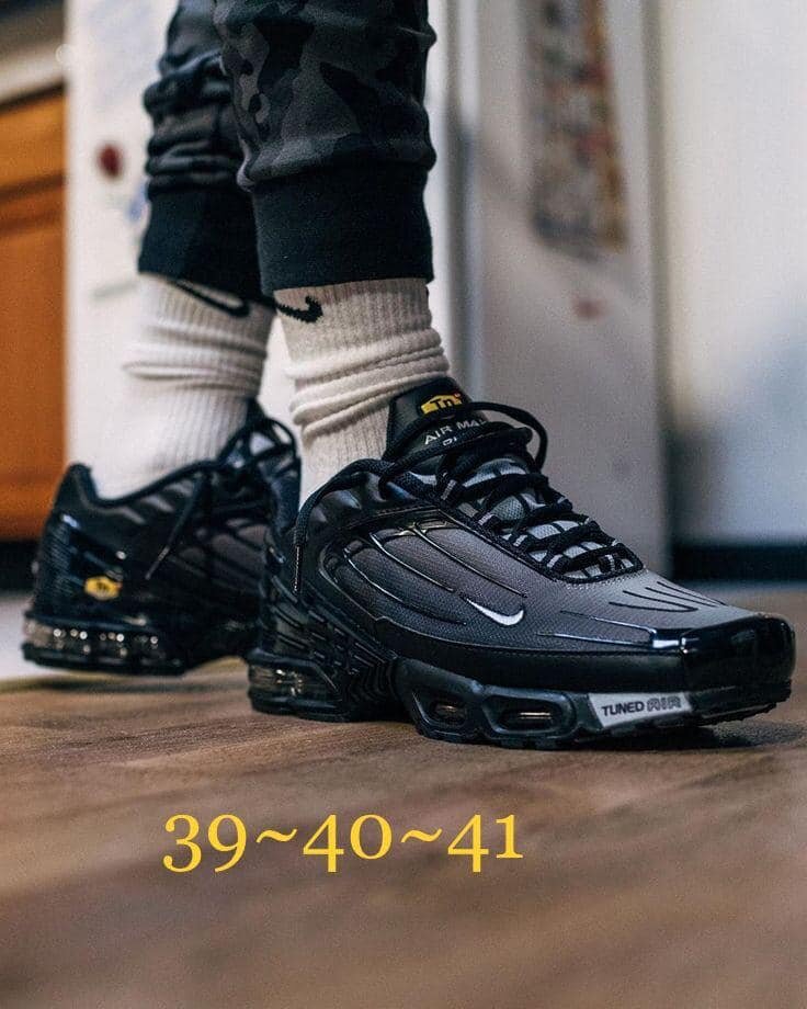 Baskets Nike homme noir