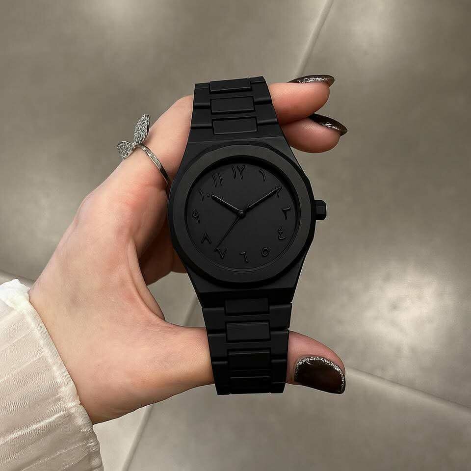 Montre noire minimal original